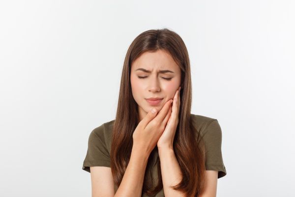 Riar Bakersfield Dentist Tooth Sensitivity